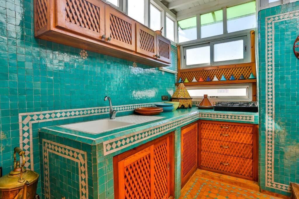 Charming With Private Terrace Apartment